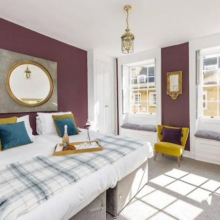 Georgian Apartment Located In The Center Of Bath. Bagian luar foto