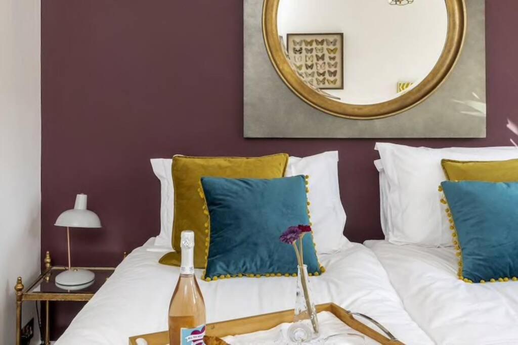 Georgian Apartment Located In The Center Of Bath. Bagian luar foto